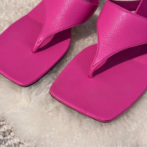 BY FAR Shawn Leather Thong Sandals in Hot Pink Size 38 - Picture 6 of 9